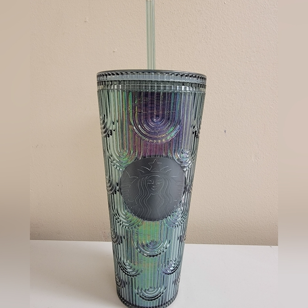 NWT Starbucks 2022 LATAM Release Mermaid Scale Venti Tumbler
